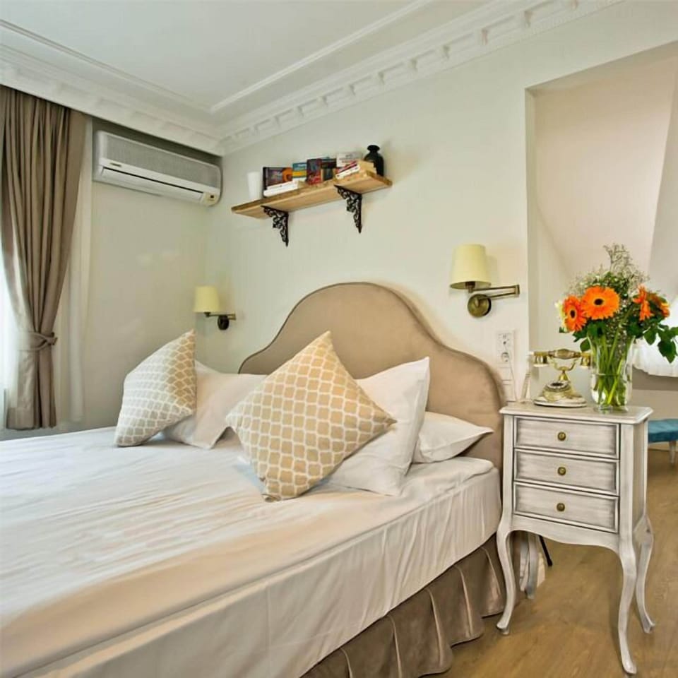 In-room safe, desk, soundproofing, free cribs/infant beds
