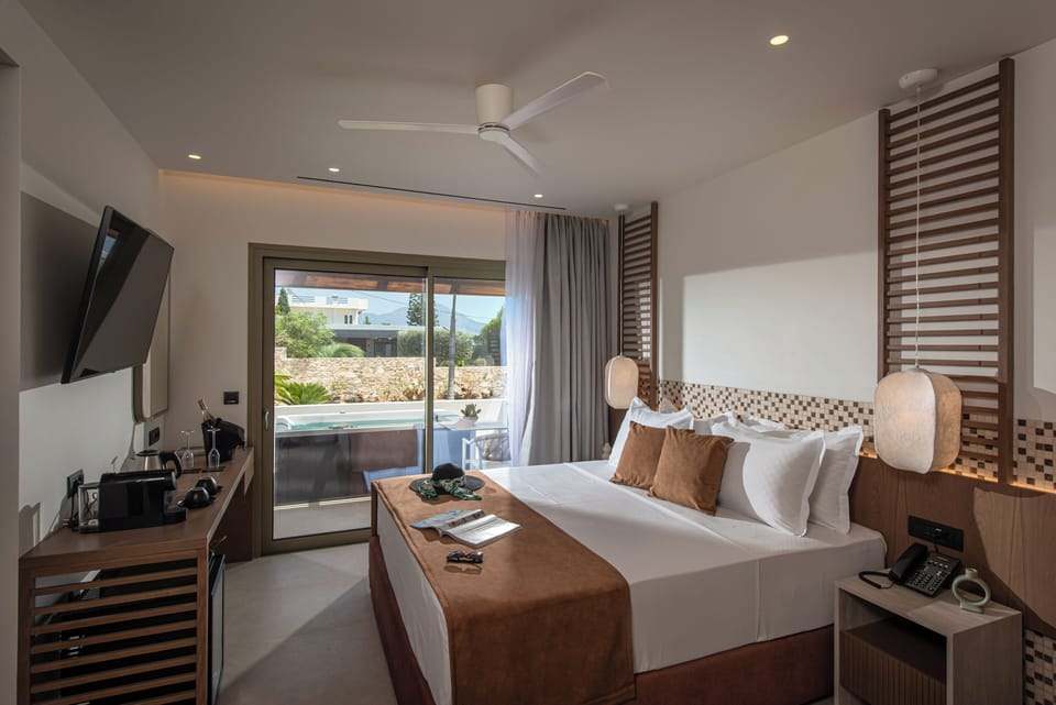 Luxury Suite, Patio, Sea View | Free WiFi