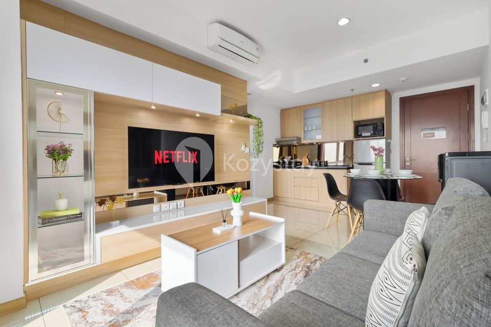 Apartment, 2 Bedrooms, City View | Living area | Flat-screen TV