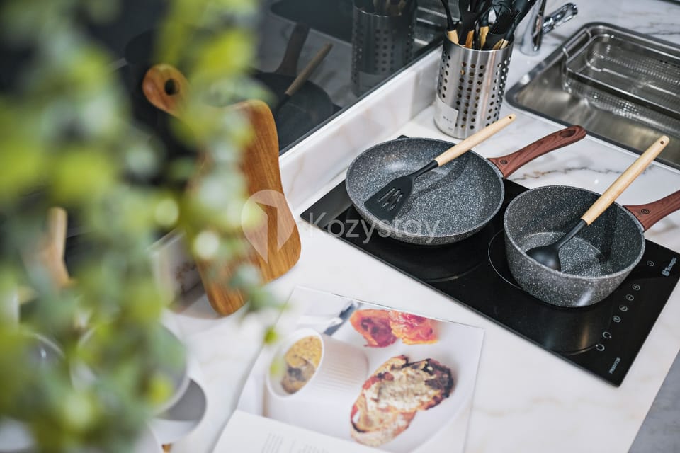Apartment, 1 Bedroom, City View | Private kitchen