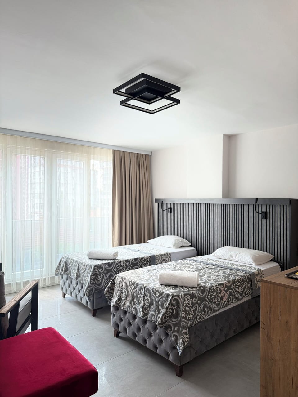 Premium Twin Room | Hypo-allergenic bedding, Tempur-Pedic beds, soundproofing, free WiFi