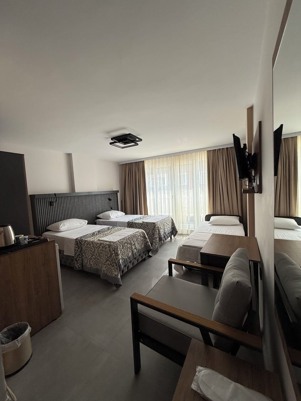 Premium Triple Room | Hypo-allergenic bedding, Tempur-Pedic beds, soundproofing, free WiFi