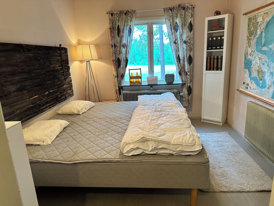 Deluxe Double or Twin Room | Laptop workspace, free WiFi