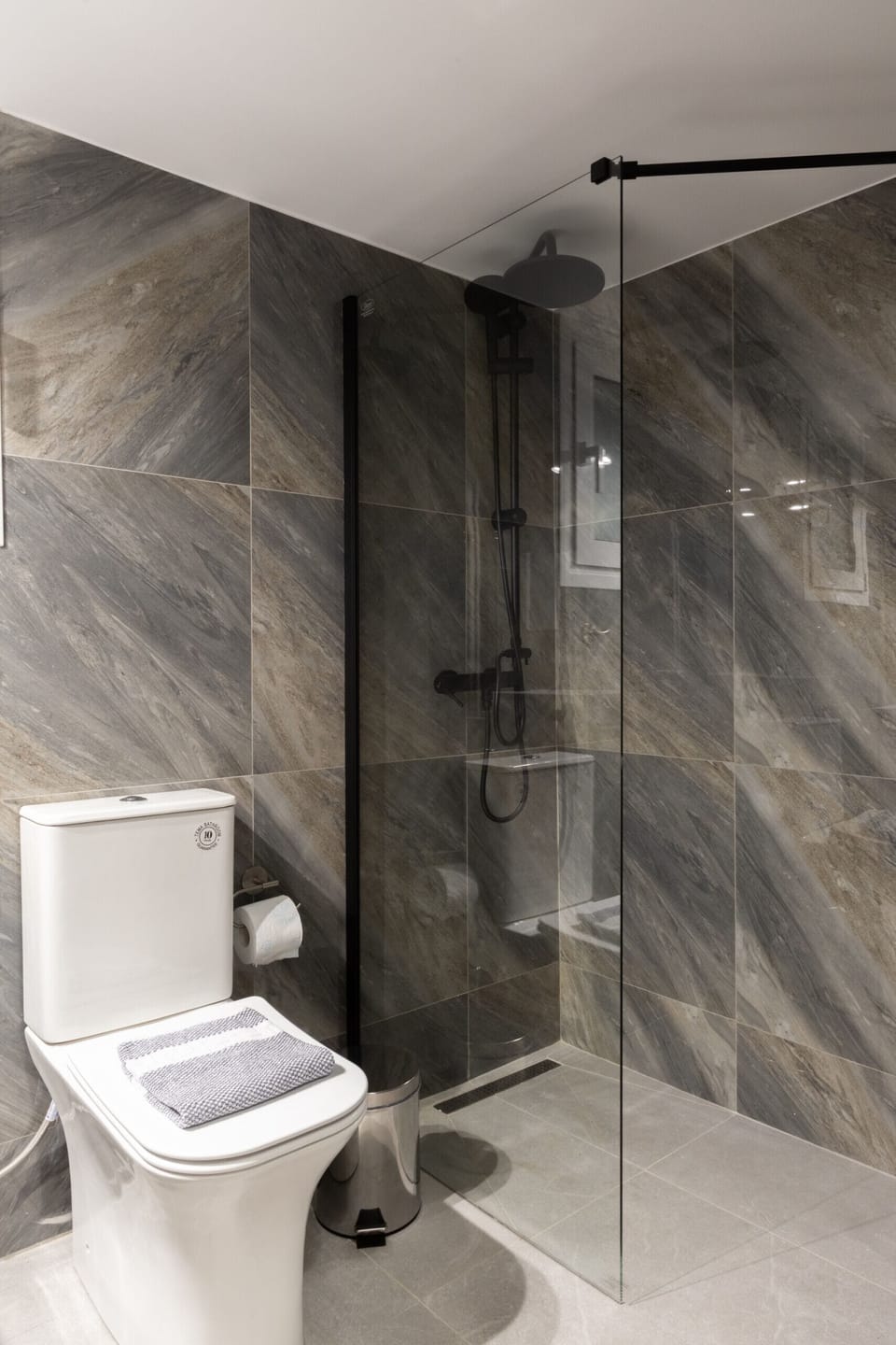 Brand New 2 Bdrm Apt in Koukaki Athens Apartment in Athens