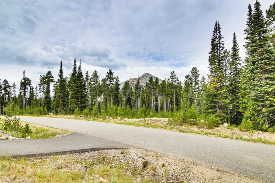 House (6 Bedrooms) | Interior