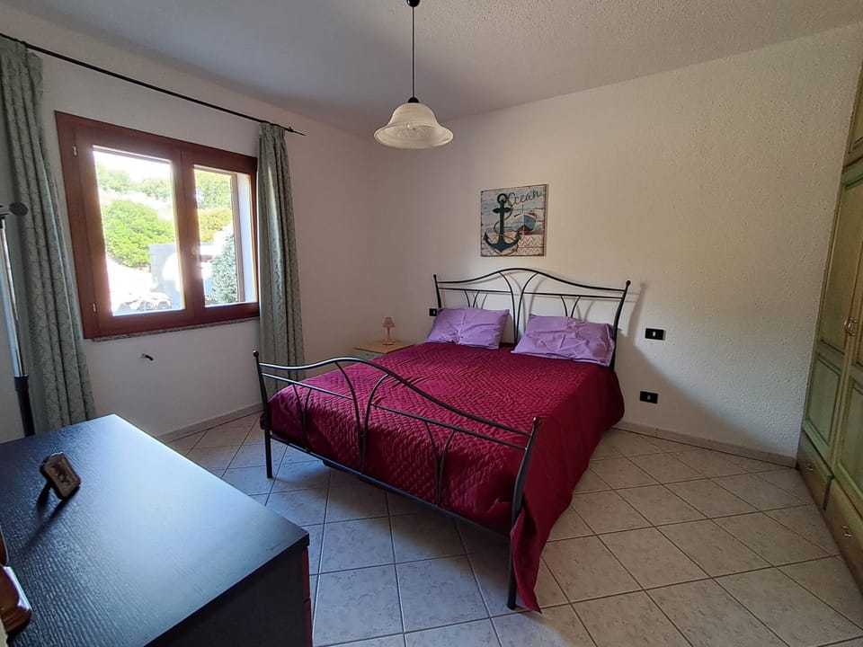 Apartment, Hill View | Travel crib, free WiFi, bed sheets