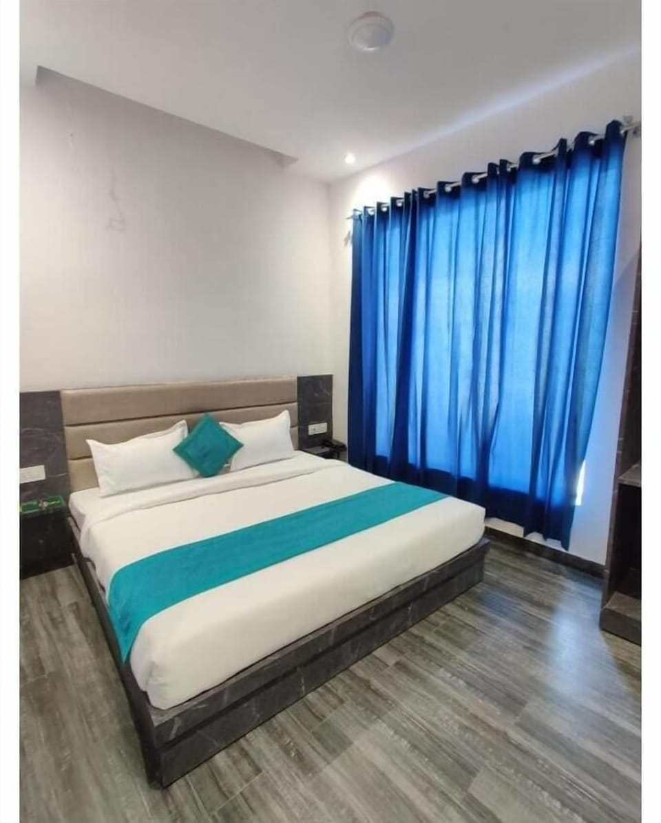 Double Room, City View | Free WiFi