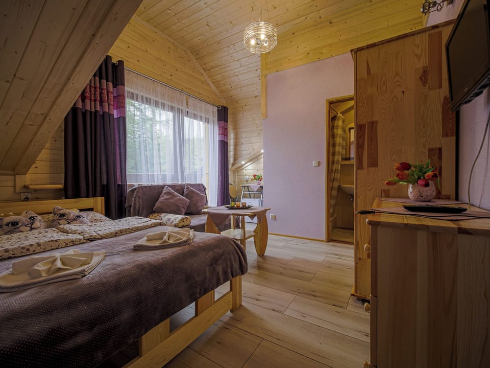 Classic Room (5) | Free WiFi