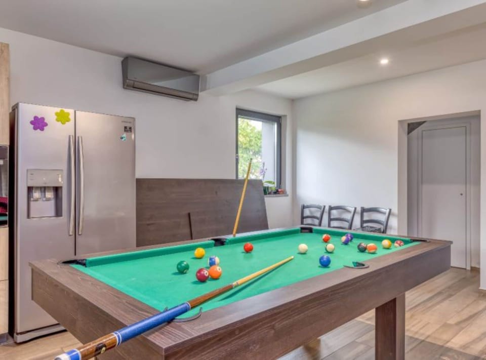 House (Four Bedroom Holiday House Mali Raj w) | Game room