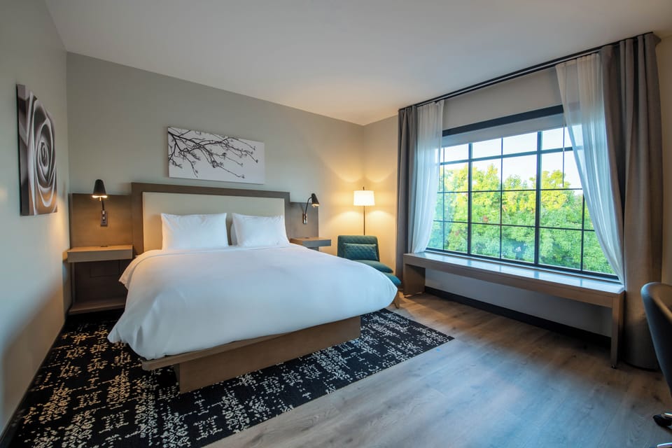 In-room safe, desk, laptop workspace, blackout drapes