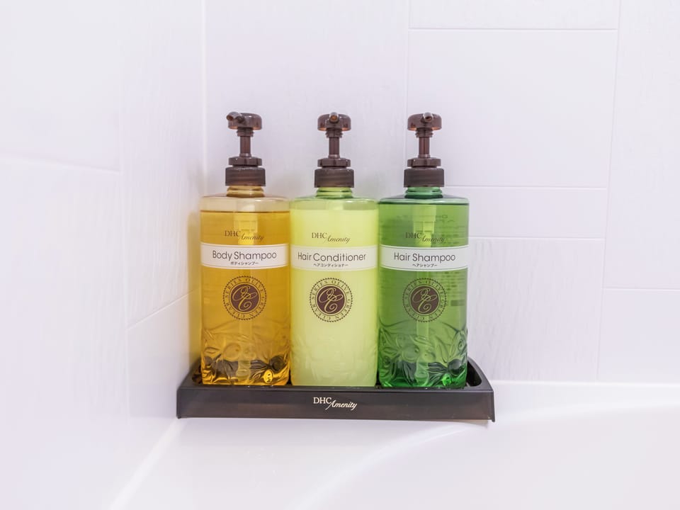 Triple Room, Non Smoking | Bathroom | Slippers, electronic bidet, towels, soap