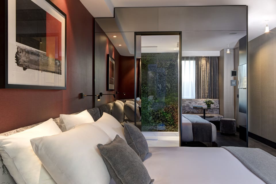 Premium bedding, minibar, in-room safe, soundproofing