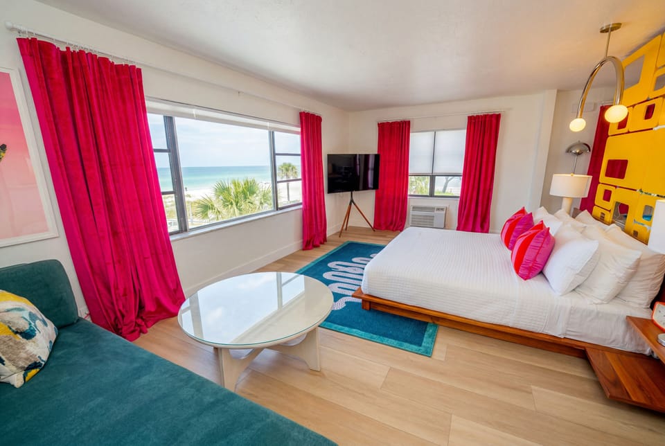 Premium Double Room | Premium bedding, iron/ironing board, WiFi (free), bed sheets