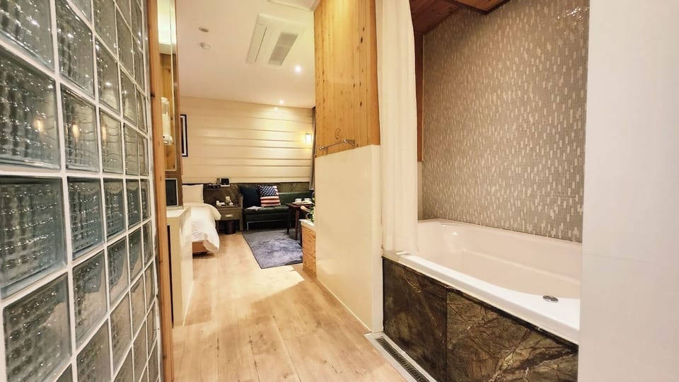 Blackout drapes, soundproofing, iron/ironing board, free WiFi
