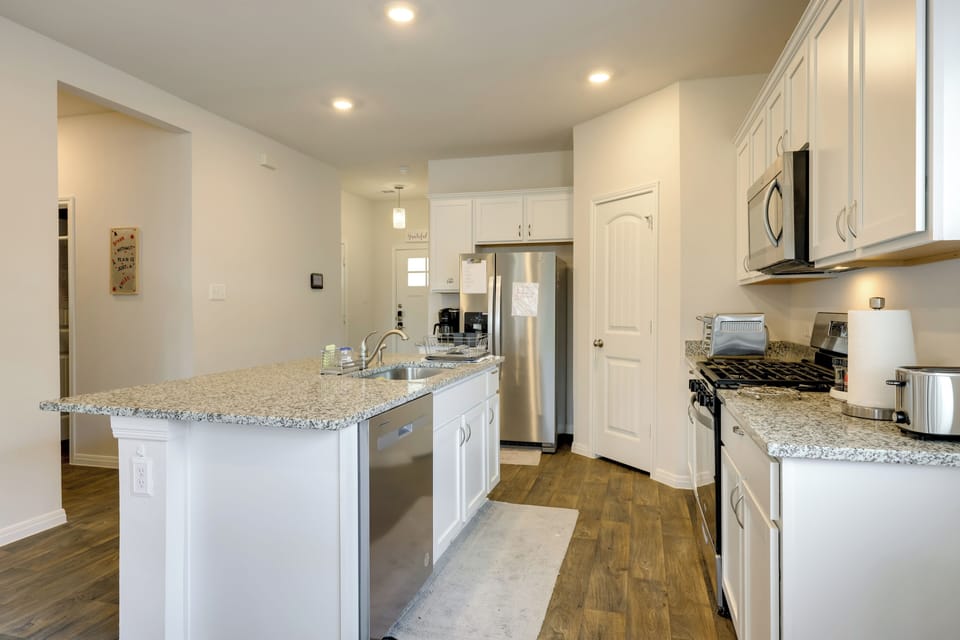 House (4 Bedrooms) | Interior