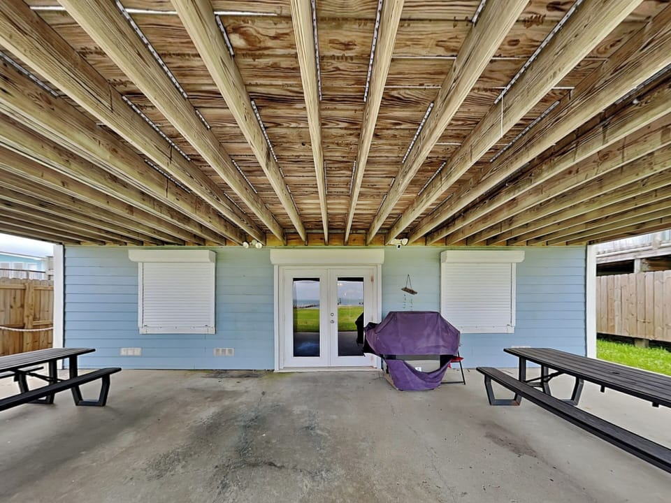 House (4 Bedrooms) | Property amenity