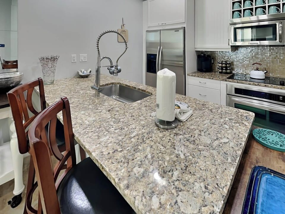 Condo (1 Bedroom) | Property amenity