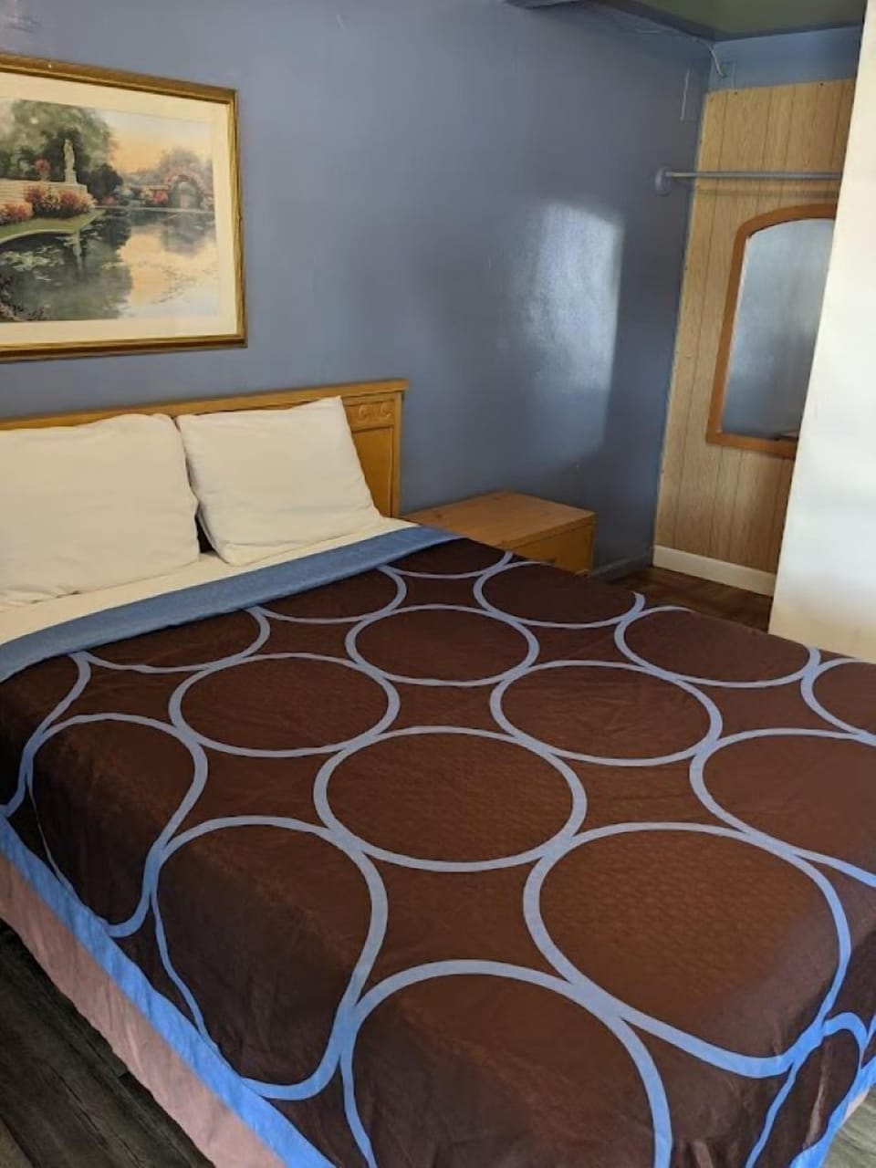 Standard Single Room | Free WiFi