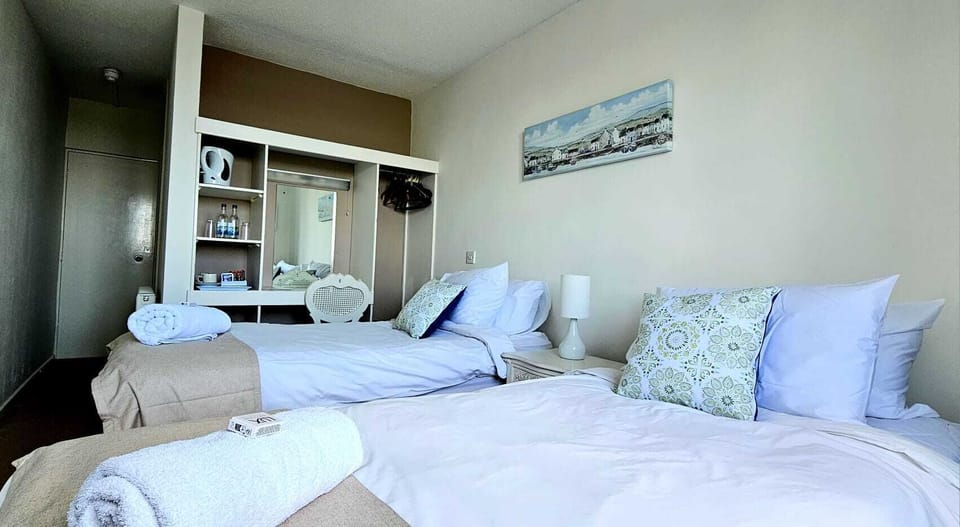 Standard Twin Room, Partial Sea View | Free WiFi