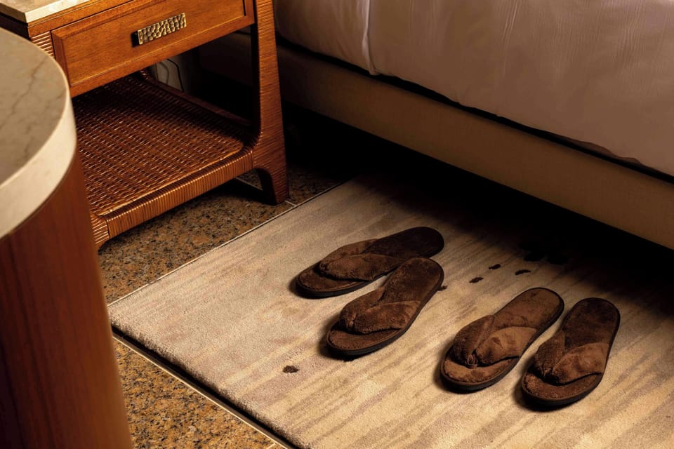 In-room safe, WiFi (free), bed sheets