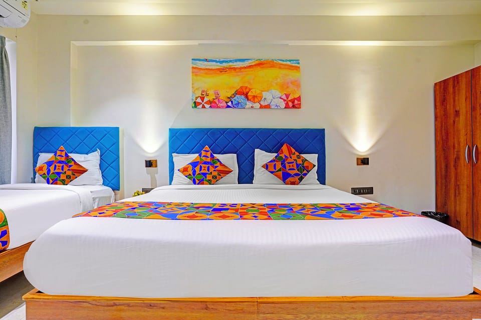 Egyptian cotton sheets, premium bedding, in-room safe, WiFi (free)