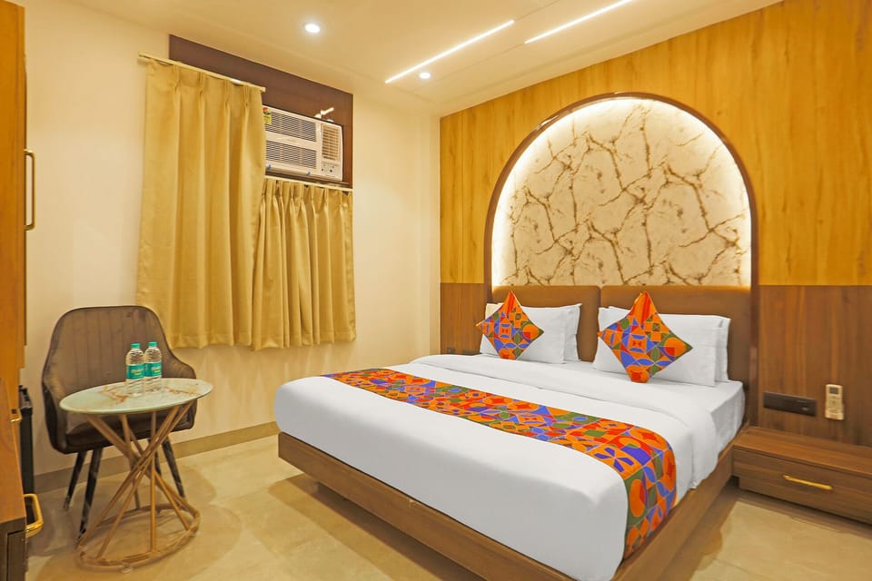 Premium Room | Egyptian cotton sheets, premium bedding, in-room safe, WiFi (free)