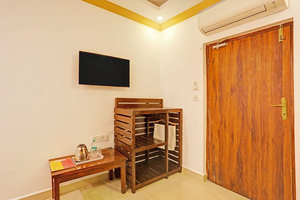 Egyptian cotton sheets, premium bedding, in-room safe, free WiFi