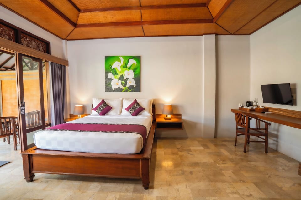 Superior Double Room | Minibar, soundproofing, iron/ironing board, free WiFi