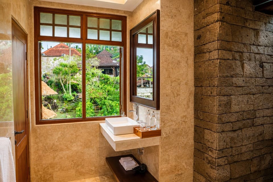 Grand Double Room | Bathroom sink