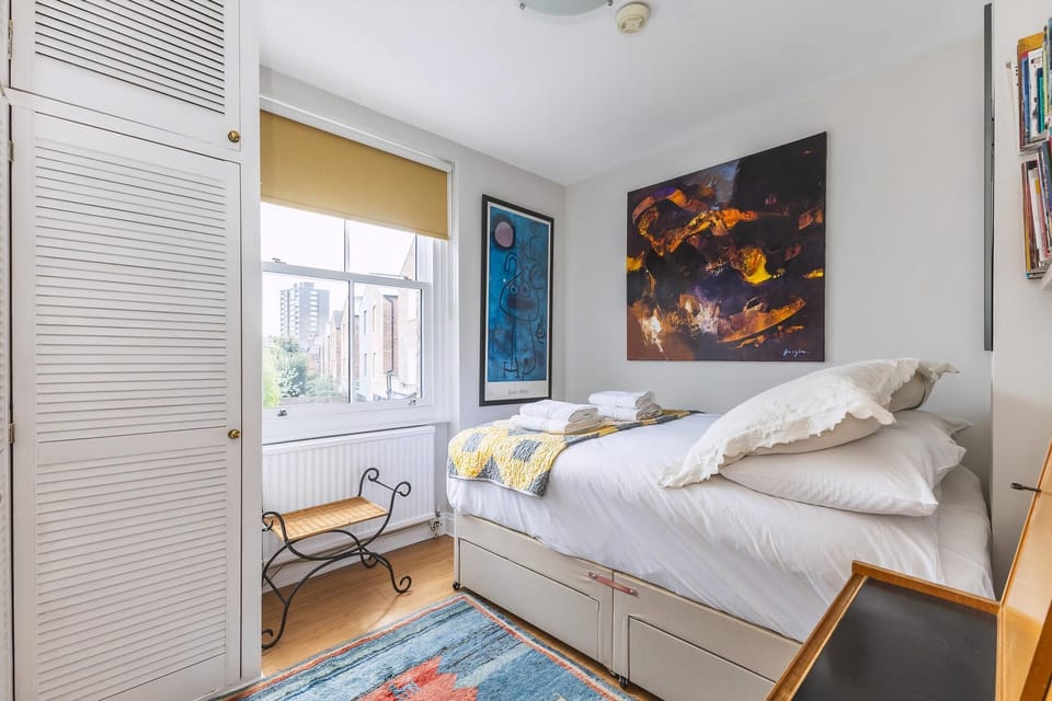 Apartment (Stylish Hampstead Retreat by the Heat) | 2 bedrooms, WiFi (free)