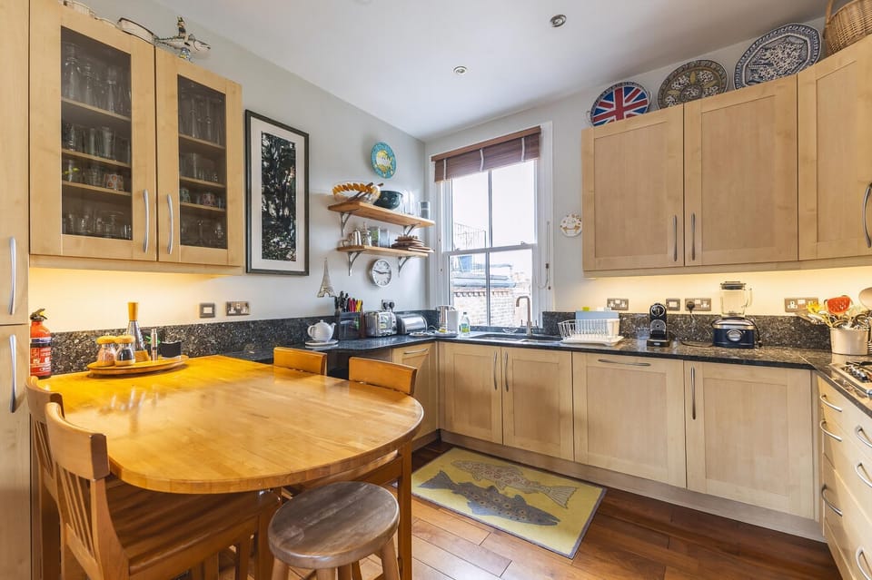 Apartment (Stylish Hampstead Retreat by the Heat) | Private kitchen
