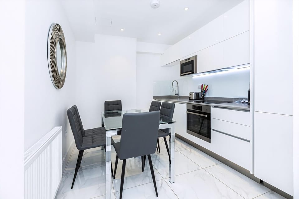 Apartment (Elegant Three-Bed Marylebone Flat Nea) | Private kitchen