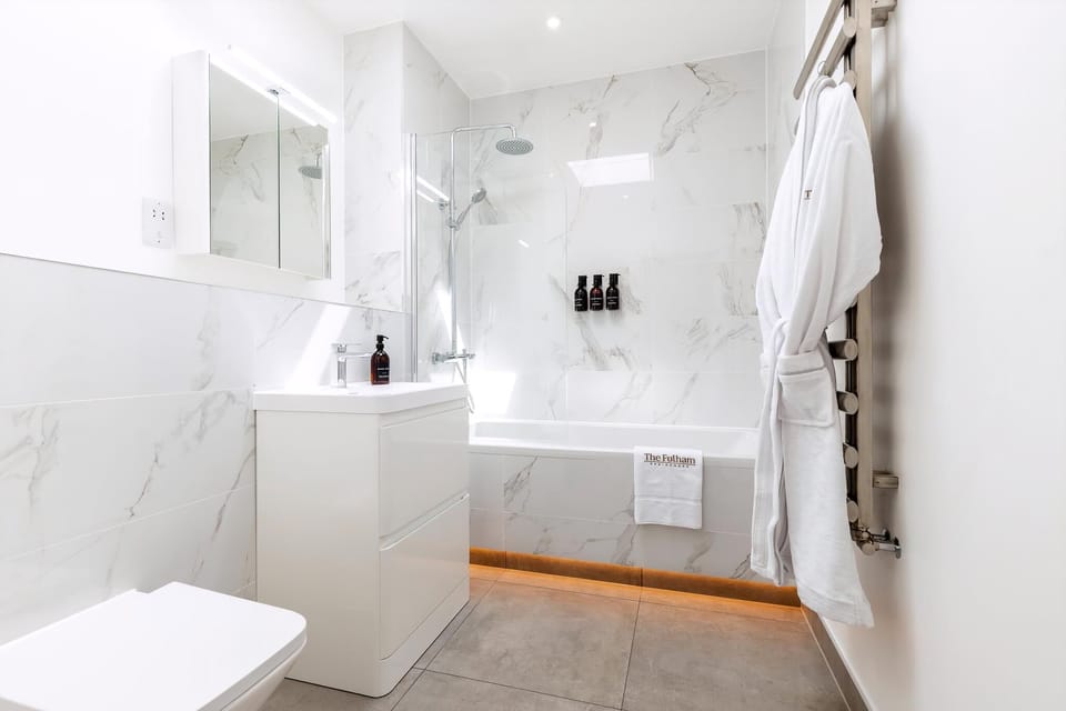 Upscale Serene Getaway - Prime Chelsea Location! Apartment in London