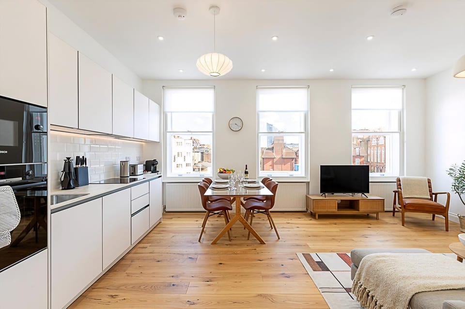 Apartment (Stylish Chelsea Escape with Private O) | Private kitchen