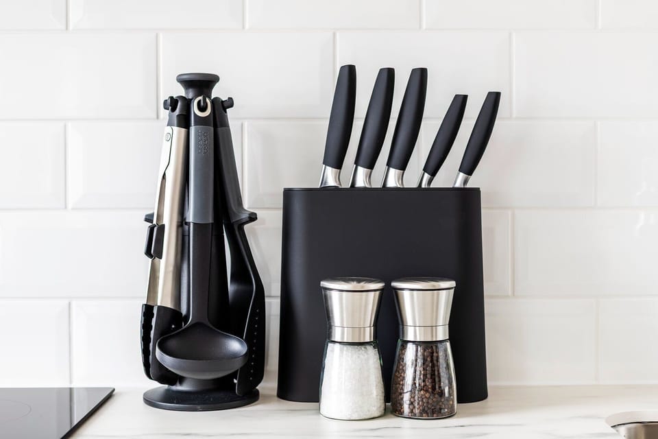 Apartment (Chic Chelsea Retreat: Bright Space & ) | Private kitchen