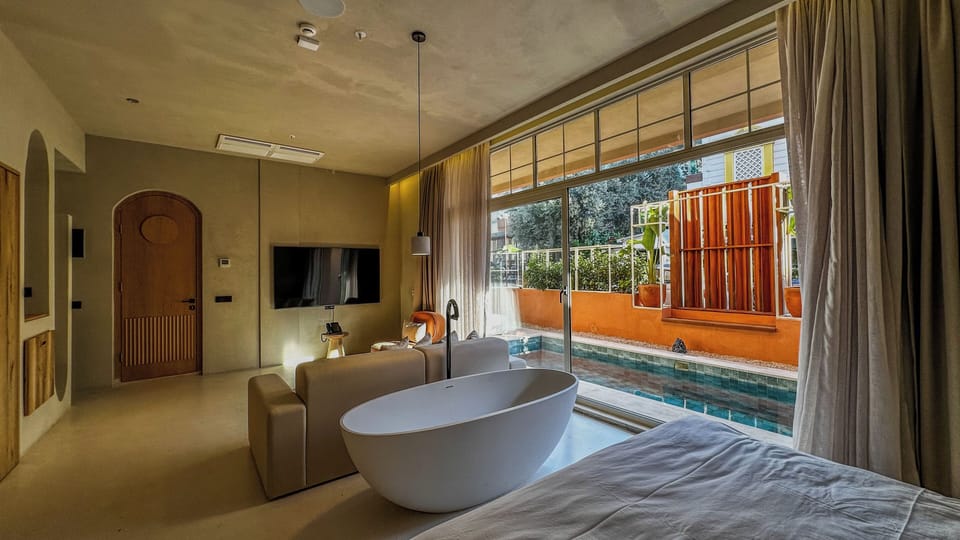 Deluxe Room, Pool View | View from room
