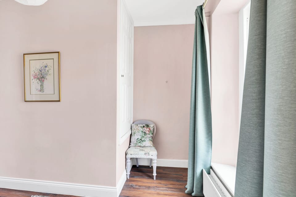 House, Lanai | Egyptian cotton sheets, premium bedding, iron/ironing board, free WiFi