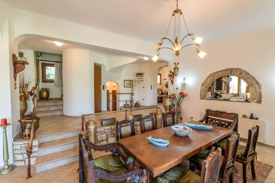 House | 5 bedrooms, Internet