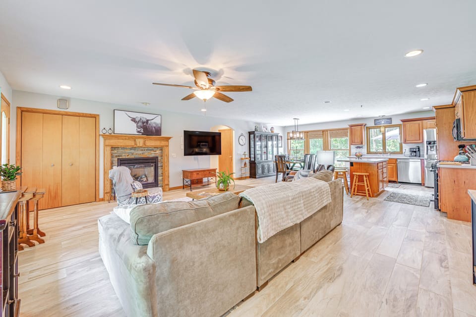 House (3 Bedrooms) | Interior