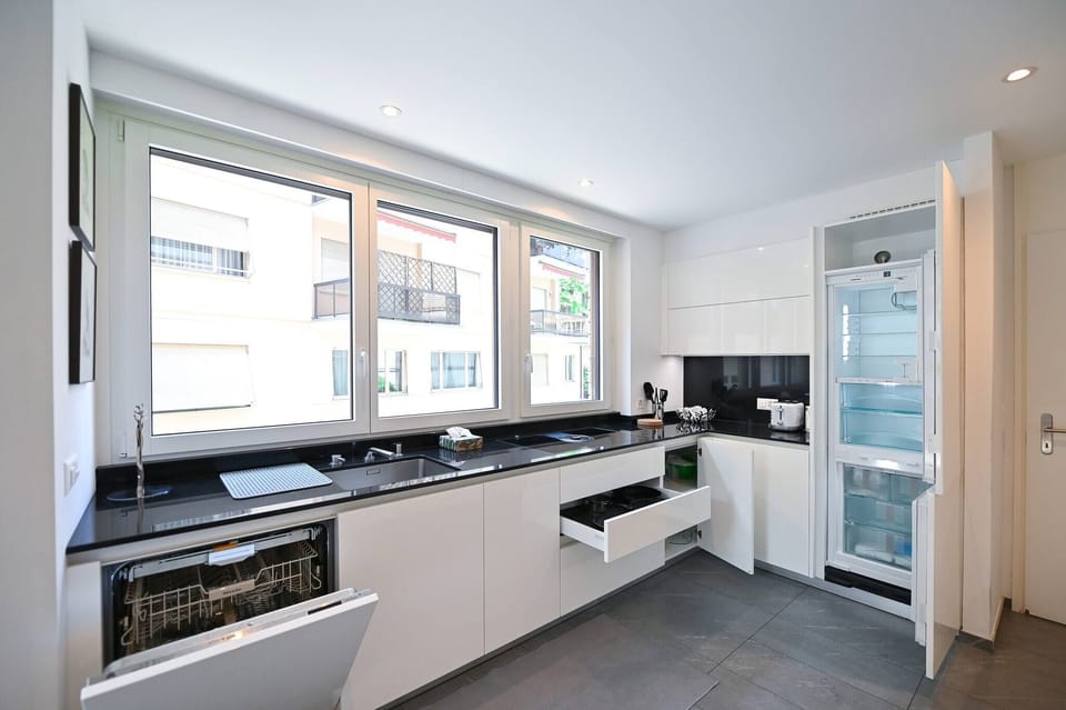 Apartment, 2 Bedrooms, Accessible, Balcony | Interior