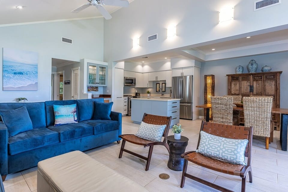 Condo, 2 Bedrooms | Living area | Smart TV