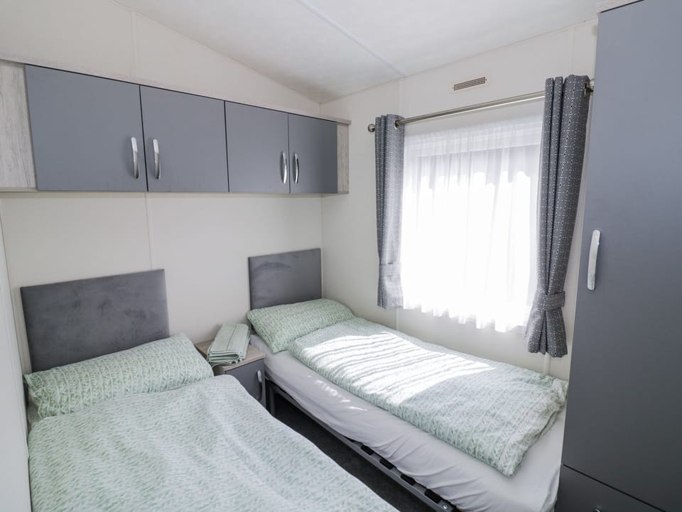 2 bedrooms, individually decorated, individually furnished, free WiFi