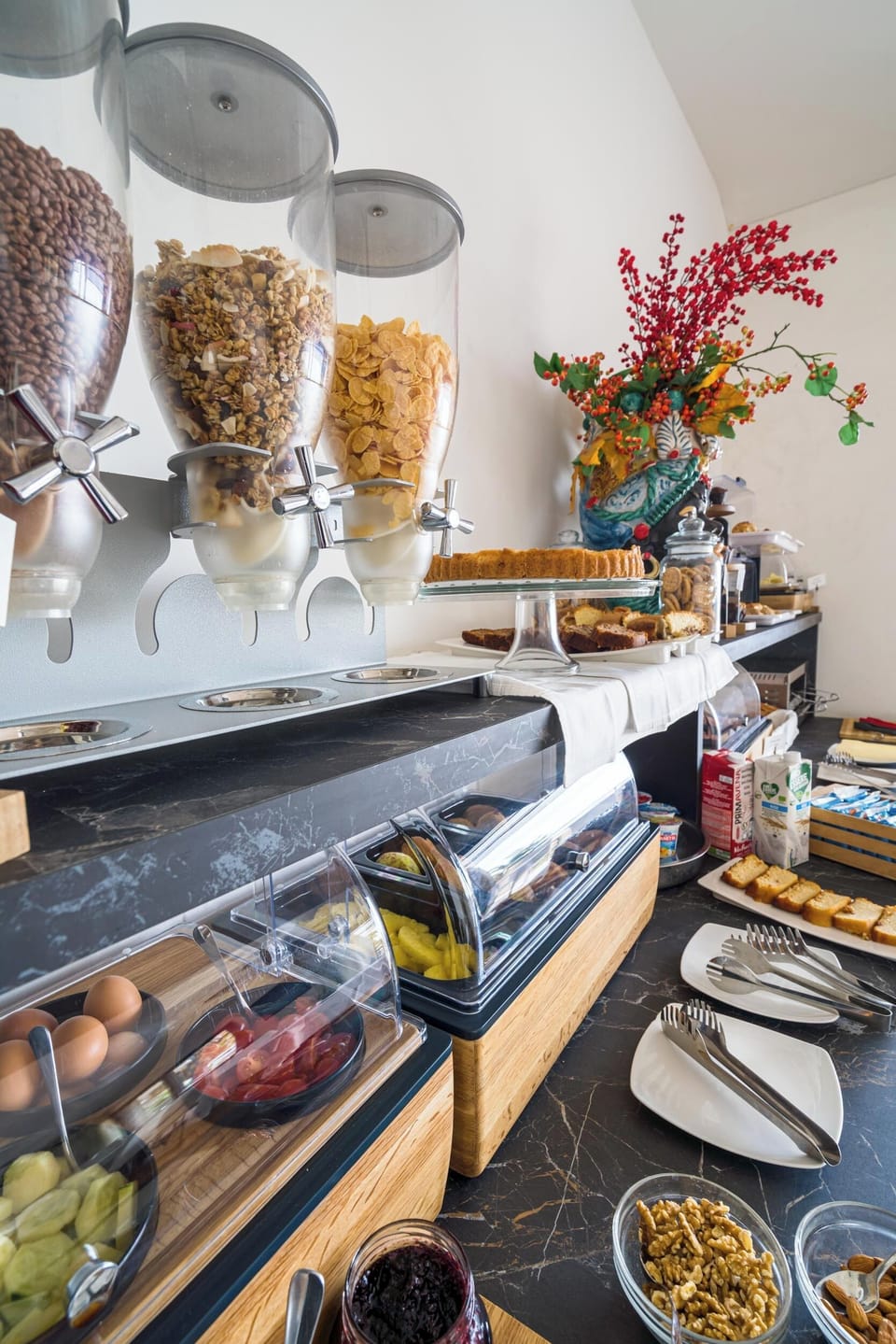 Daily buffet breakfast for a fee