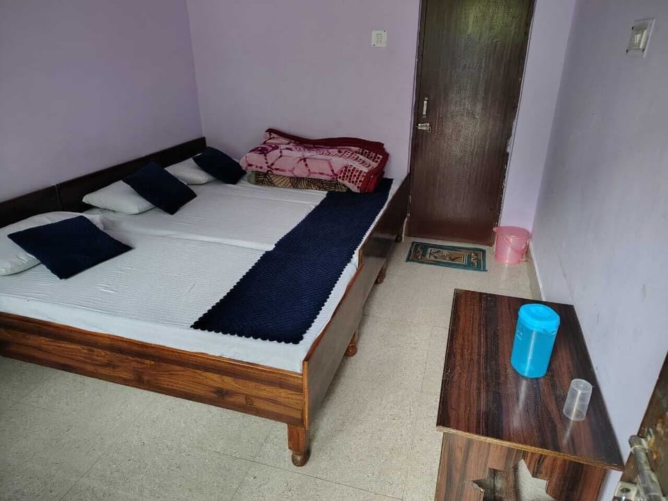 Room | Free WiFi