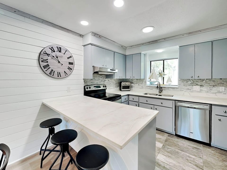 Condo (2 Bedrooms) | Property amenity