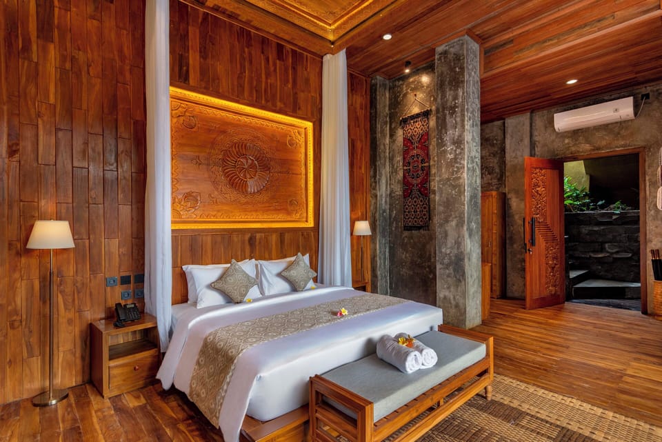 One Bedroom Private pool villa with Valley View | Desk, free WiFi, bed sheets