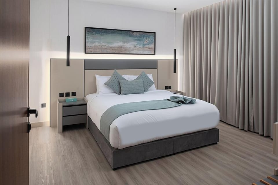 Deluxe King Suite | WiFi (free)