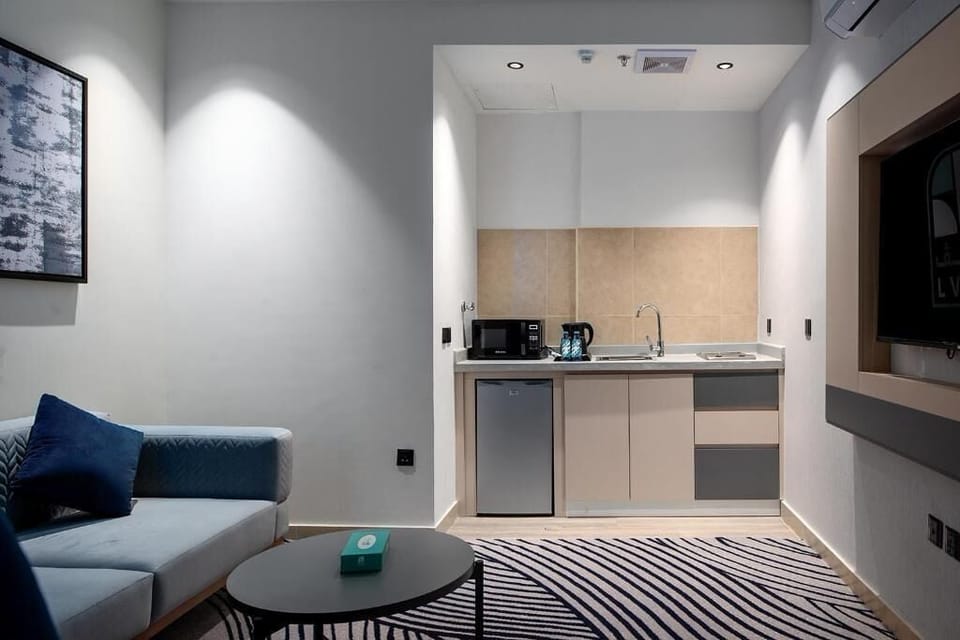 Mini-fridge, microwave, stovetop