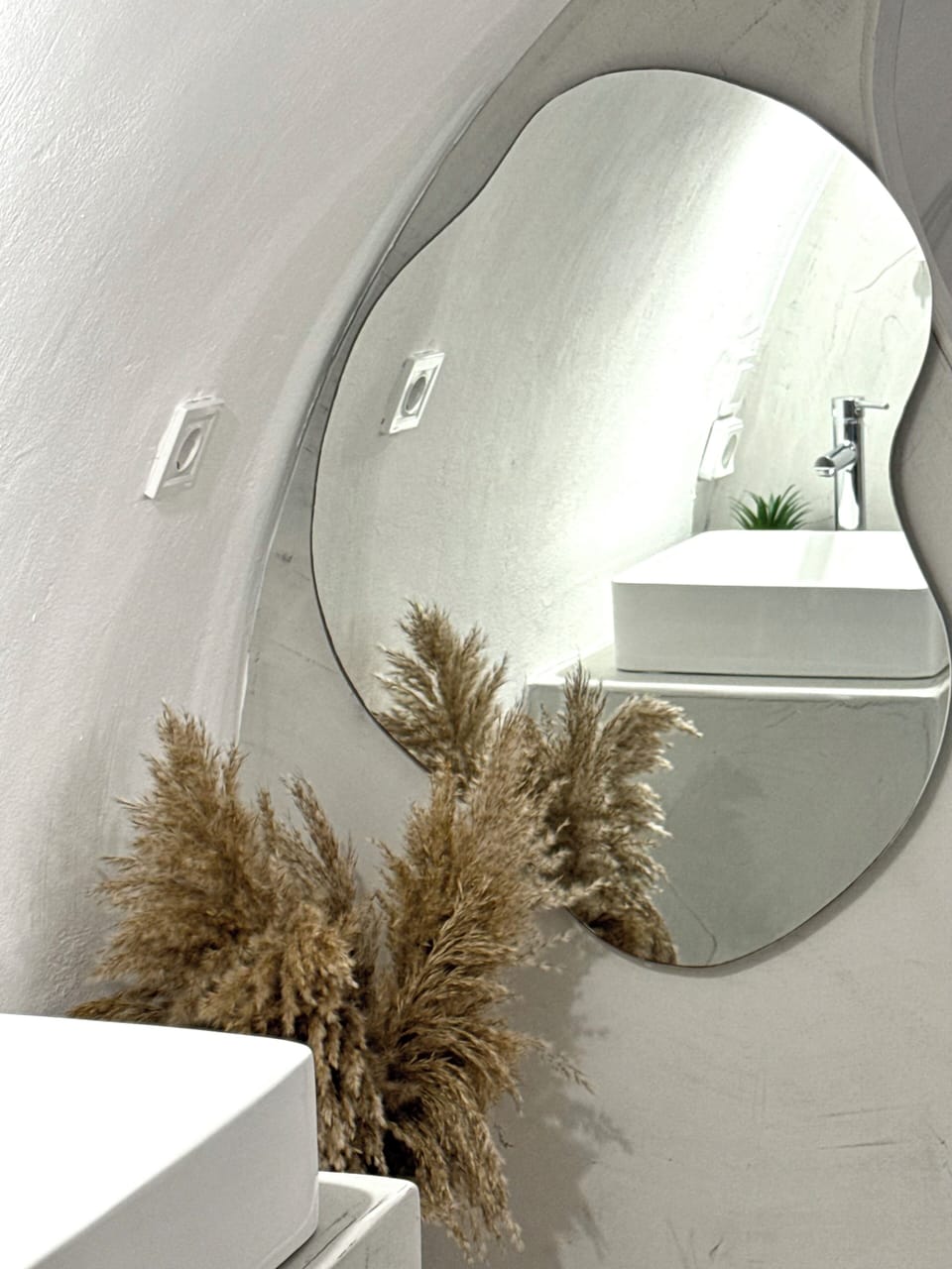 Standard Apartment | Bathroom | Shower, hair dryer, towels, soap