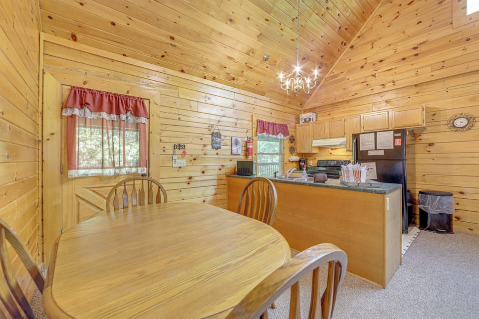 House (2 Bedrooms) | Interior